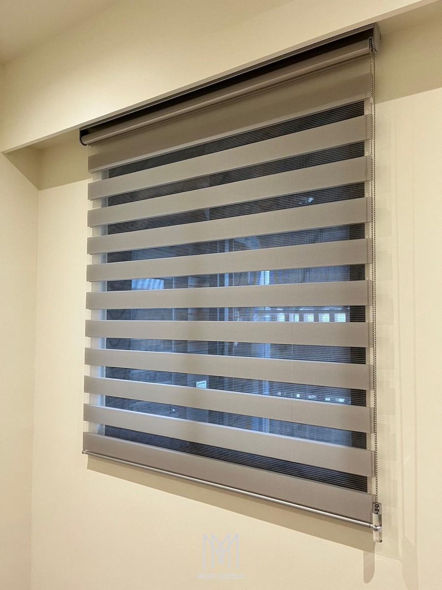 Rèm cầu vồng giúp việc lấy ánh sáng một cách tùy ý, phòng ngủ không quá sáng cũng không quá tối 